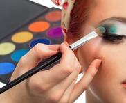 Обзор полезных сайтов о макияже глаз.