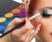 Обзор полезных сайтов о макияже глаз.