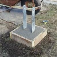 Надёжный фундамент под стойку как залог устойчивости конструкций любого назначения